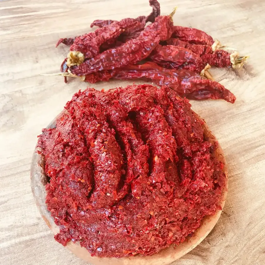 Kuru Baş Biber Salçası Acı (Dövme) 1 Kg